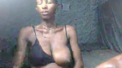 Snapshot of slimzyx chatting on 11/16/25, 10:59 slimzyx online show from 11/16/25, 10:59