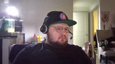 Snapshot of slipinside3 chatting on 12/19/25, 01:12 Matt online show from 12/19/25, 01:12