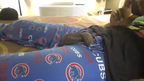 Snapshot of slipperyballs900 chatting on 04/04/26, 06:49 slipperyballs900 online show from 04/04/26, 06:49