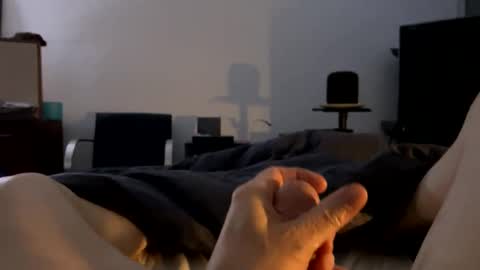 Snapshot of slipseven chatting on 04/14/26, 03:23 Davids First Week Come Say Hi new straight nicedick edging sensual online show from 04/14/26, 03:23