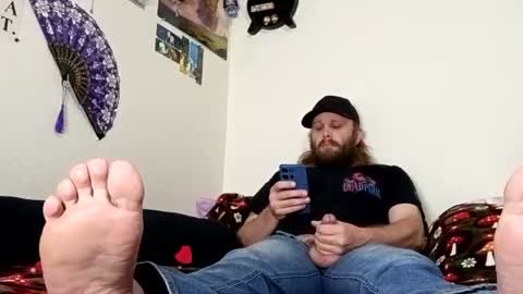 Snapshot of slobberycocklove chatting on 06/18/26, 02:34 Mr King Feet 69 online show from 06/18/26, 02:34