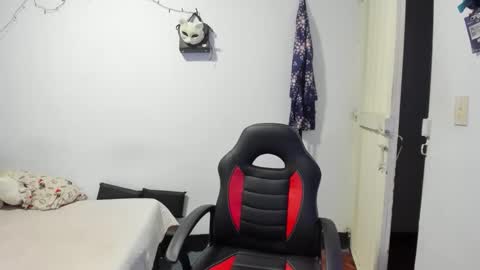 Snapshot of slone03 chatting on 12/03/25, 11:47 slone03 online show from 12/03/25, 11:47