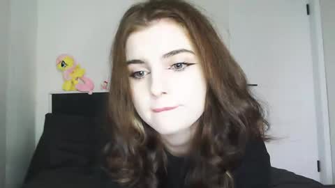 Snapshot of sloomonata chatting on 09/28/25, 04:29 sloomonata online show from 09/28/25, 04:29