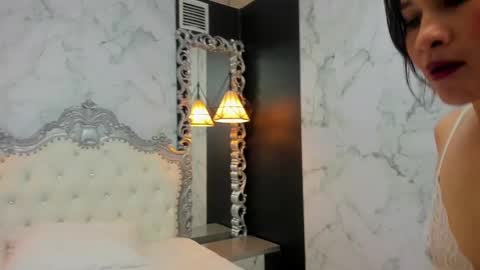 Paola  online show from 10/04/25, 09:24