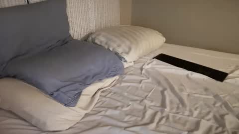 Snapshot of slut_slave_cfnm chatting on 01/09/26, 12:35 slut online show from 01/09/26, 12:35