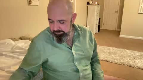 Snapshot of slut_slave_cfnm chatting on 01/11/26, 05:23 slut online show from 01/11/26, 05:23