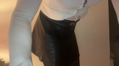 Snapshot of slutforbbc26y chatting on 12/20/25, 08:16 slutforbbc26y online show from 12/20/25, 08:16