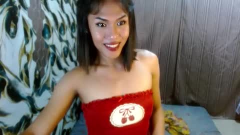 Snapshot of slutqueen_raz chatting on 03/07/26, 10:18 Raz online show from 03/07/26, 10:18