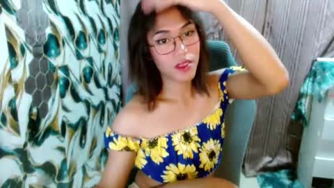 Snapshot of slutqueen_raz chatting on 03/30/26, 06:47 Raz online show from 03/30/26, 06:47