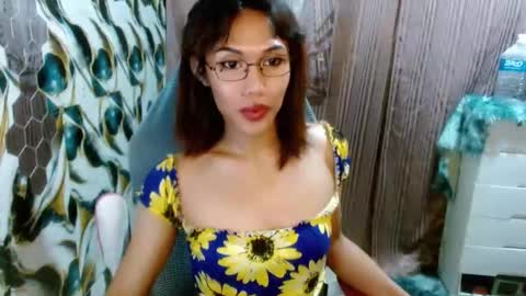 Snapshot of slutqueen_raz chatting on 04/13/26, 10:37 Raz online show from 04/13/26, 10:37