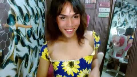 Snapshot of slutqueen_raz chatting on 05/12/26, 08:28 Raz online show from 05/12/26, 08:28