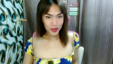Snapshot of slutqueen_raz chatting on 06/20/26, 03:20 Raz online show from 06/20/26, 03:20