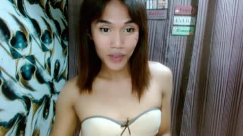 Snapshot of slutqueen_raz chatting on 07/12/26, 09:17 Raz online show from 07/12/26, 09:17
