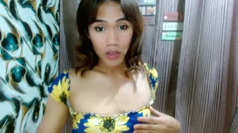 Snapshot of slutqueen_raz chatting on 07/23/26, 02:53 Raz online show from 07/23/26, 02:53