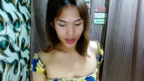 Snapshot of slutqueen_raz chatting on 07/25/26, 12:42 Raz online show from 07/25/26, 12:42
