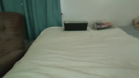 Snapshot of sluttamer72 chatting on 04/02/26, 01:53 Jade and Thomas online show from 04/02/26, 01:53