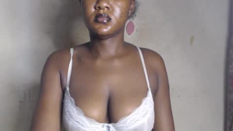 Snapshot of sluttx_choco chatting on 06/19/26, 10:41 sluttx_choco online show from 06/19/26, 10:41