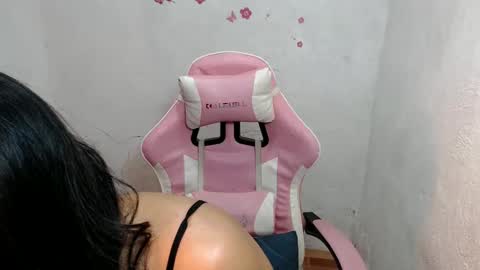  Lovie  online show from 02/06/25, 06:35