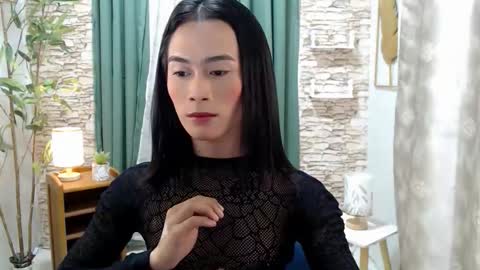 mia online show from 10/26/25, 06:03