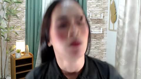 mia online show from 11/01/25, 02:35