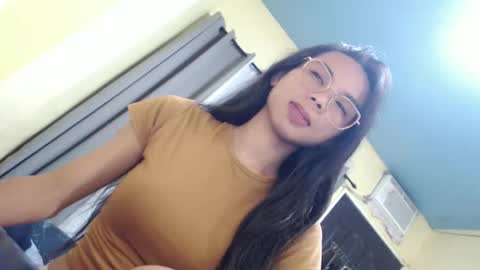 Snapshot of sluttychie chatting on 02/11/26, 03:33 CHIE CHIE online show from 02/11/26, 03:33