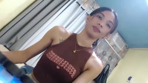 Snapshot of sluttychie chatting on 03/20/26, 08:52 CHIE CHIE online show from 03/20/26, 08:52