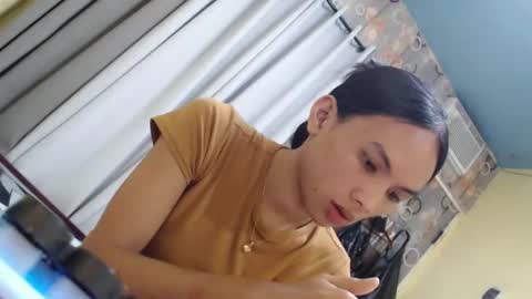 Snapshot of sluttychie chatting on 04/06/26, 04:46 CHIE CHIE online show from 04/06/26, 04:46