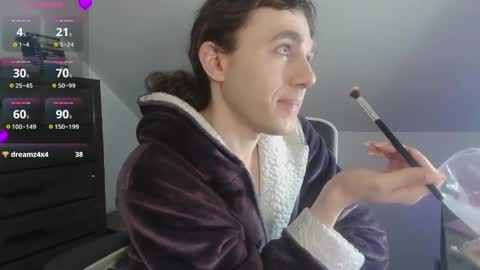 Snapshot of sluttyhorrorparty chatting on 03/24/26, 03:06 Natsu online show from 03/24/26, 03:06