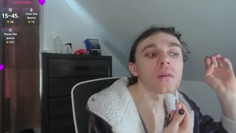 Snapshot of sluttyhorrorparty chatting on 04/02/26, 04:04 Natsu online show from 04/02/26, 04:04