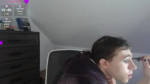 Snapshot of sluttyhorrorparty chatting on 04/07/26, 04:51 Natsu online show from 04/07/26, 04:51