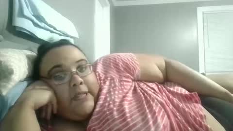 Snapshot of sluttyjess31 chatting on 02/09/26, 01:42 Jessica online show from 02/09/26, 01:42