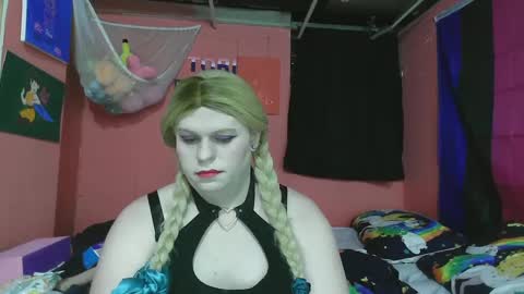 Tori Smith online show from 02/09/25, 06:01