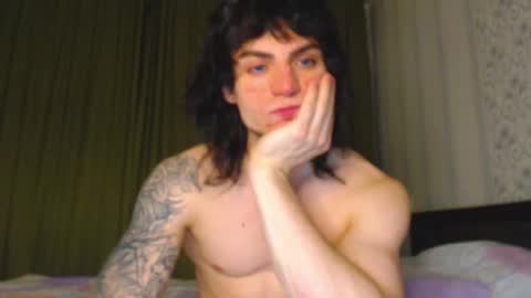 Gus online show from 12/01/25, 04:01