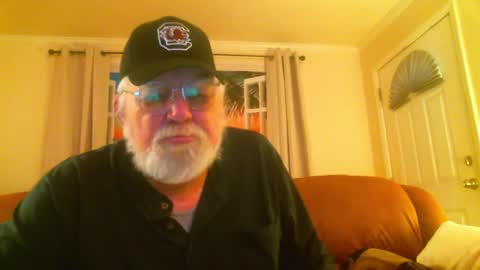 Snapshot of slydevi1 chatting on 11/05/25, 10:32 Slydevil online show from 11/05/25, 10:32