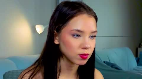 Lily online show from 09/18/25, 01:24