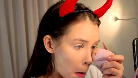 Lily online show from 11/28/25, 01:36