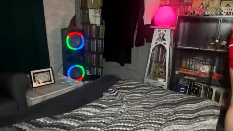 slytherinboy_01 online show from 09/13/25, 03:56