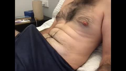 small_88 online show from 10/17/25, 03:47