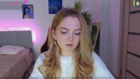 Emily online show from 12/08/24, 10:14