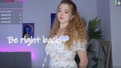 Emily online show from 12/09/24, 01:18