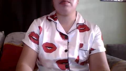 Snapshot of small_boobs59 chatting on 03/05/25, 02:03 Lovewella online show from 03/05/25, 02:03