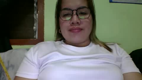 Snapshot of small_boobs59 chatting on 03/09/26, 02:10 Lovewella online show from 03/09/26, 02:10