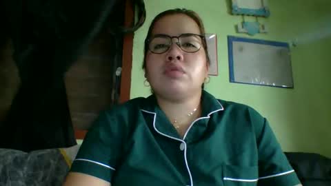 Snapshot of small_boobs59 chatting on 03/10/26, 04:28 Lovewella online show from 03/10/26, 04:28