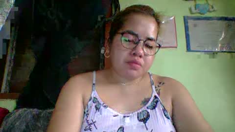 Snapshot of small_boobs59 chatting on 03/21/26, 02:27 Lovewella online show from 03/21/26, 02:27