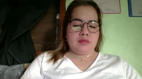 Snapshot of small_boobs59 chatting on 03/21/26, 08:52 Lovewella online show from 03/21/26, 08:52