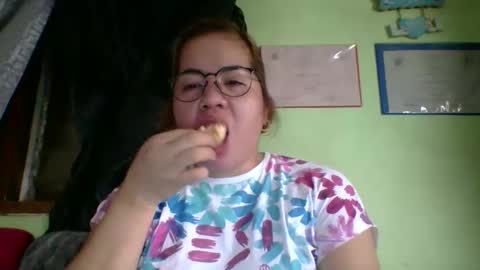 Snapshot of small_boobs59 chatting on 03/23/26, 04:16 Lovewella online show from 03/23/26, 04:16