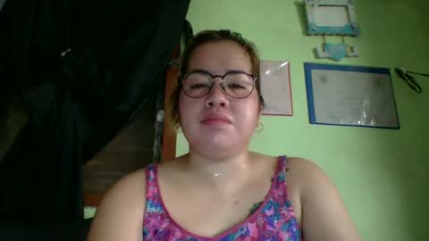 Snapshot of small_boobs59 chatting on 03/24/26, 05:01 Lovewella online show from 03/24/26, 05:01