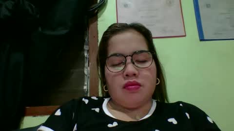 Snapshot of small_boobs59 chatting on 04/06/26, 11:33 Lovewella online show from 04/06/26, 11:33