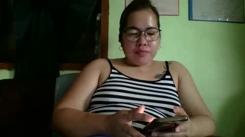 Snapshot of small_boobs59 chatting on 04/10/26, 02:17 Lovewella online show from 04/10/26, 02:17