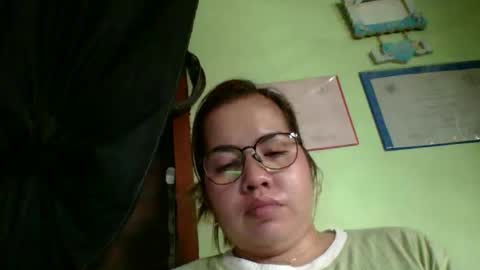 Snapshot of small_boobs59 chatting on 04/11/26, 08:29 Lovewella online show from 04/11/26, 08:29